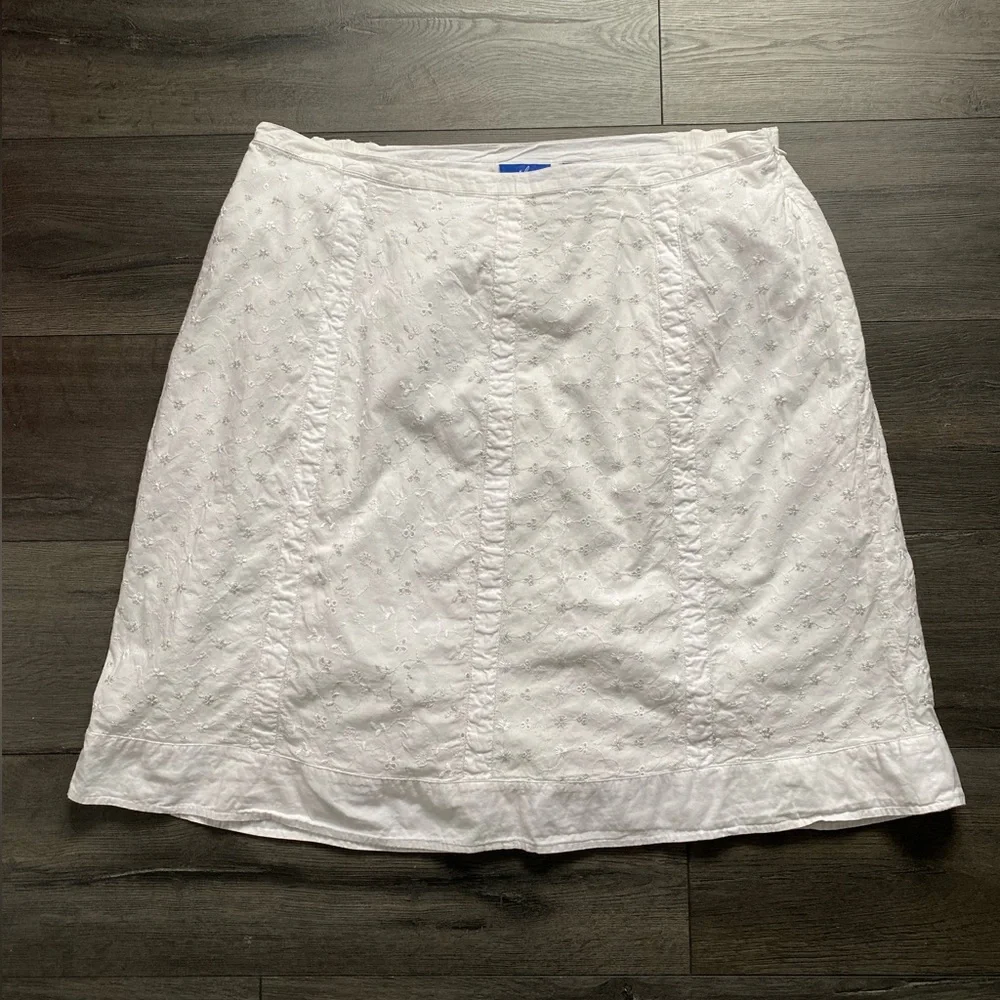 J.H. Collectibles Woman White Eyelet Floral Embroidered Cotton Skirt Size 18W